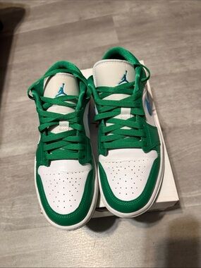 Jordan Ones low top women